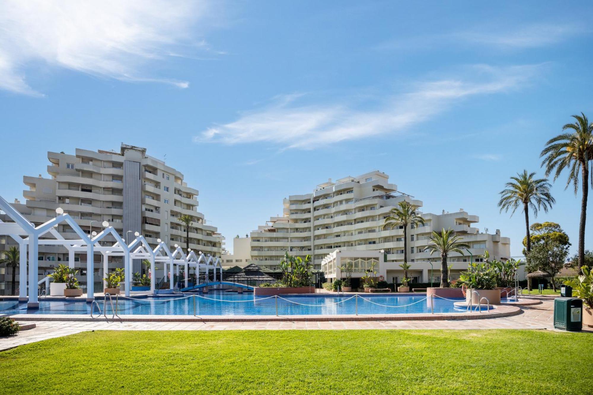 Benalbeach Premium Apartments By Alfresco Stays Benalmadena Bagian luar foto